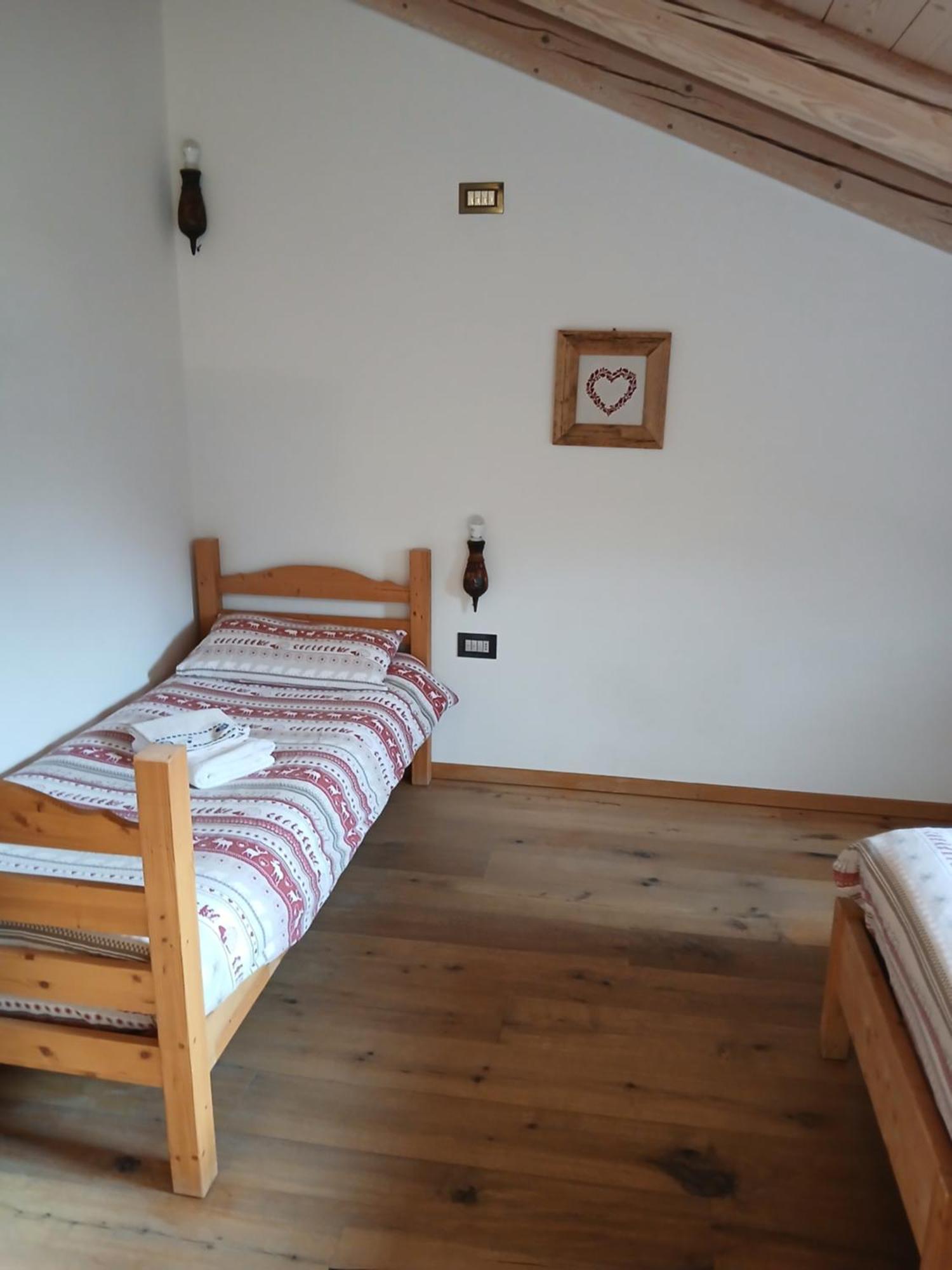 Beb La Stube Dei Partel Bed & Breakfast Ziano Di Fiemme Room photo